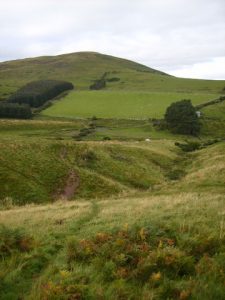 Staerough Hill from the Pennine Way. © Phil Catterall, Geograph