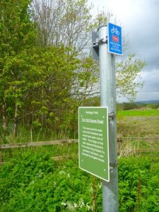 Newly installed Heritage Paths plaque on the Old Doune Road (May 2014). © Richard Barron, Geograph