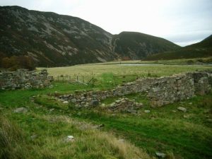 Ruined Shenachie. © Gordon Brown, Geograph