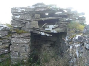 ND080441: remains of a kiln, used for drying corn, in a ruined croft house at Achscoriclate. © david glass, Geograph