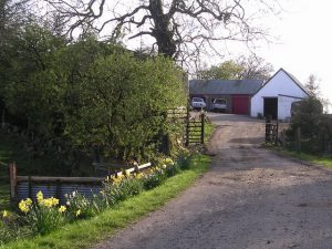 NS747801: Glenhead Farm, above Banton. © Chris Upson, Geograph