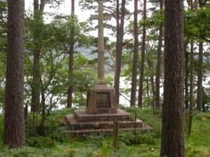 NM 742 685: Memorial at Loch Shiel © Mike Nass, Geograph, licensed for reuse CC-BY-SA/2.0 https://www.geograph.org.uk/photo/629586